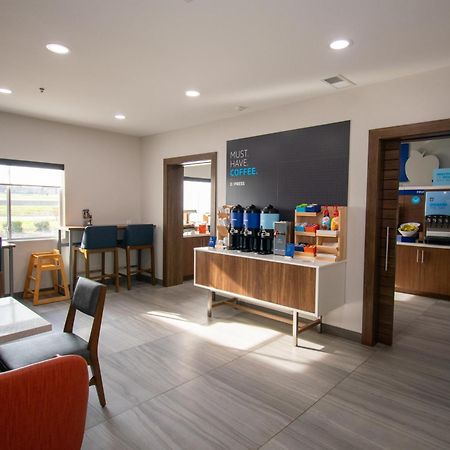Holiday Inn Express & Suites Sulphur Springs By Ihg Exterior foto