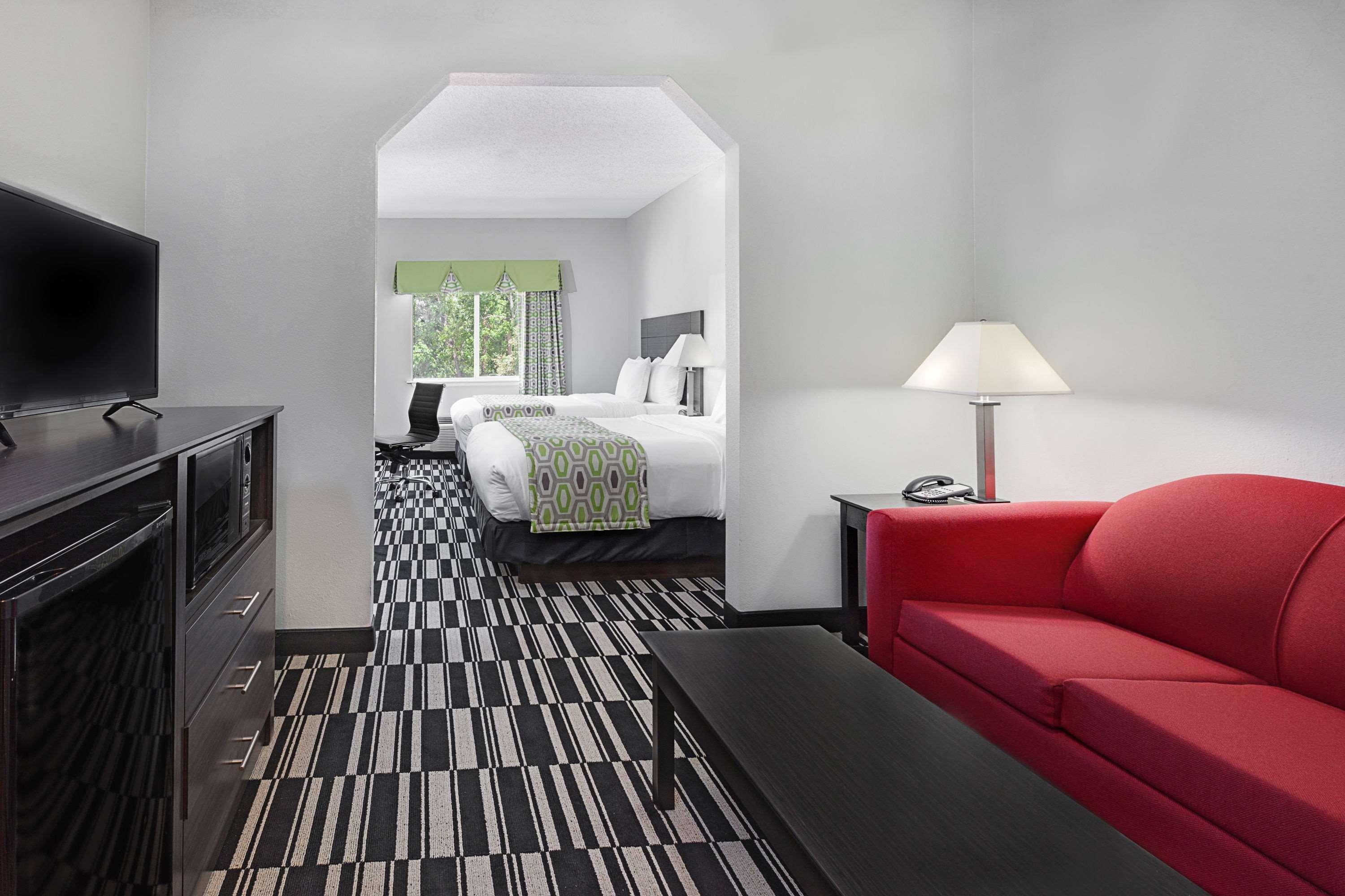 Holiday Inn Express & Suites Sulphur Springs By Ihg Exterior foto