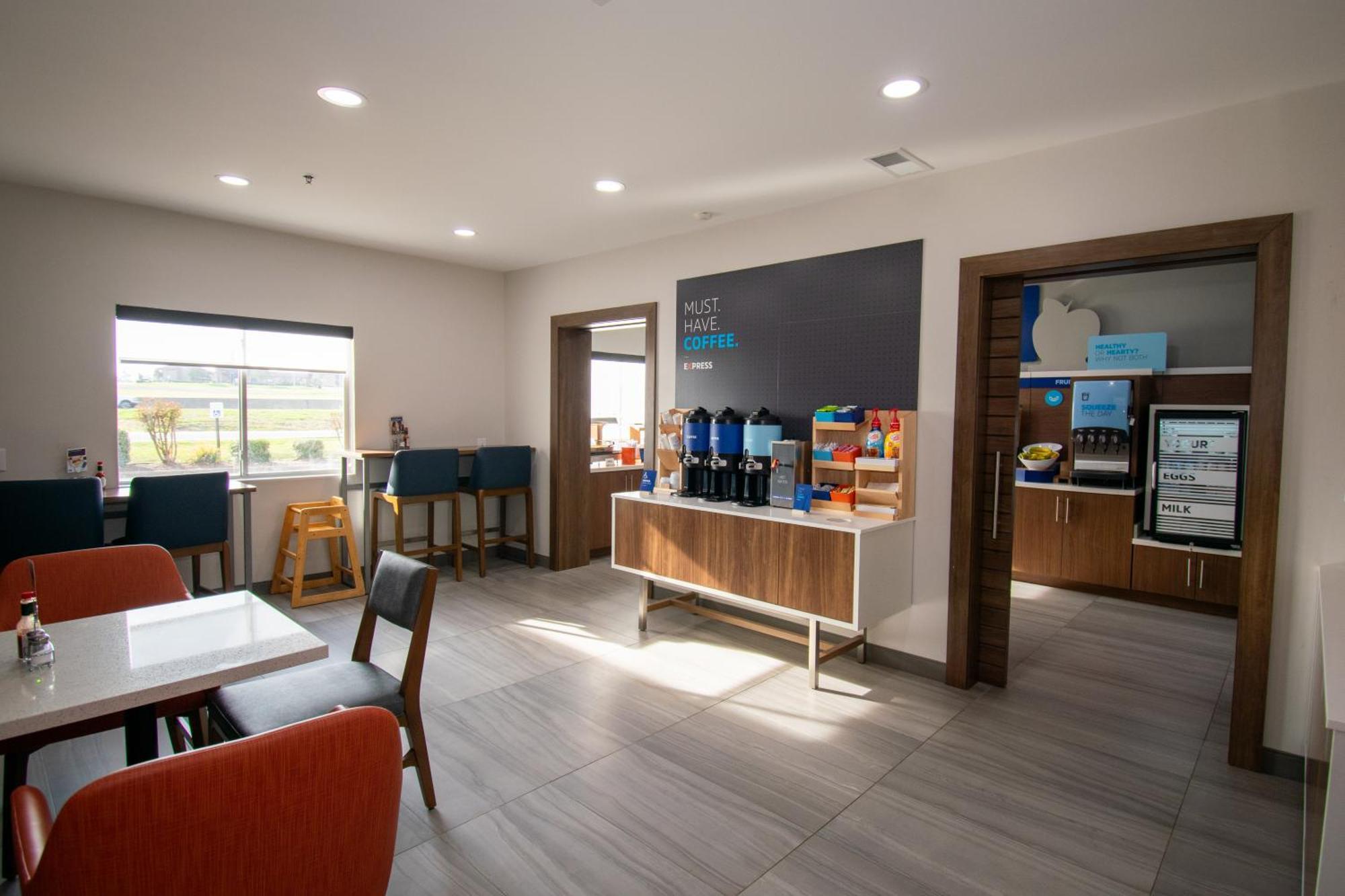 Holiday Inn Express & Suites Sulphur Springs By Ihg Exterior foto