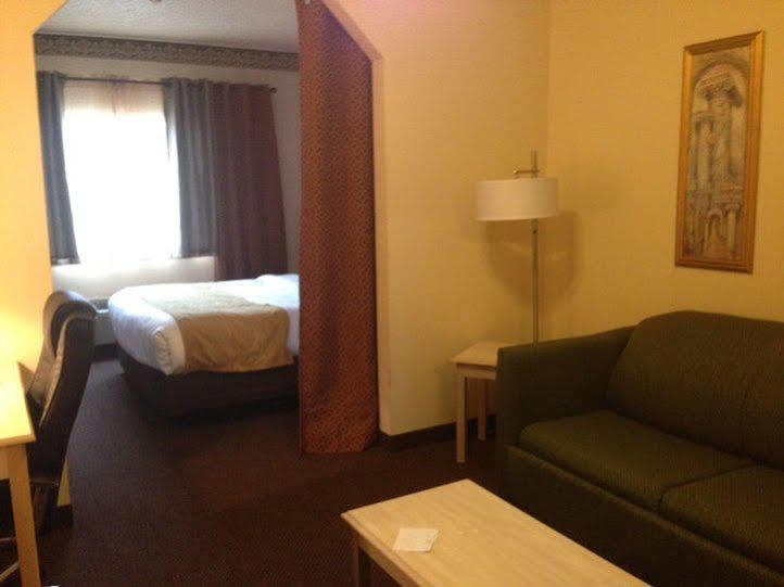 Holiday Inn Express & Suites Sulphur Springs By Ihg Exterior foto